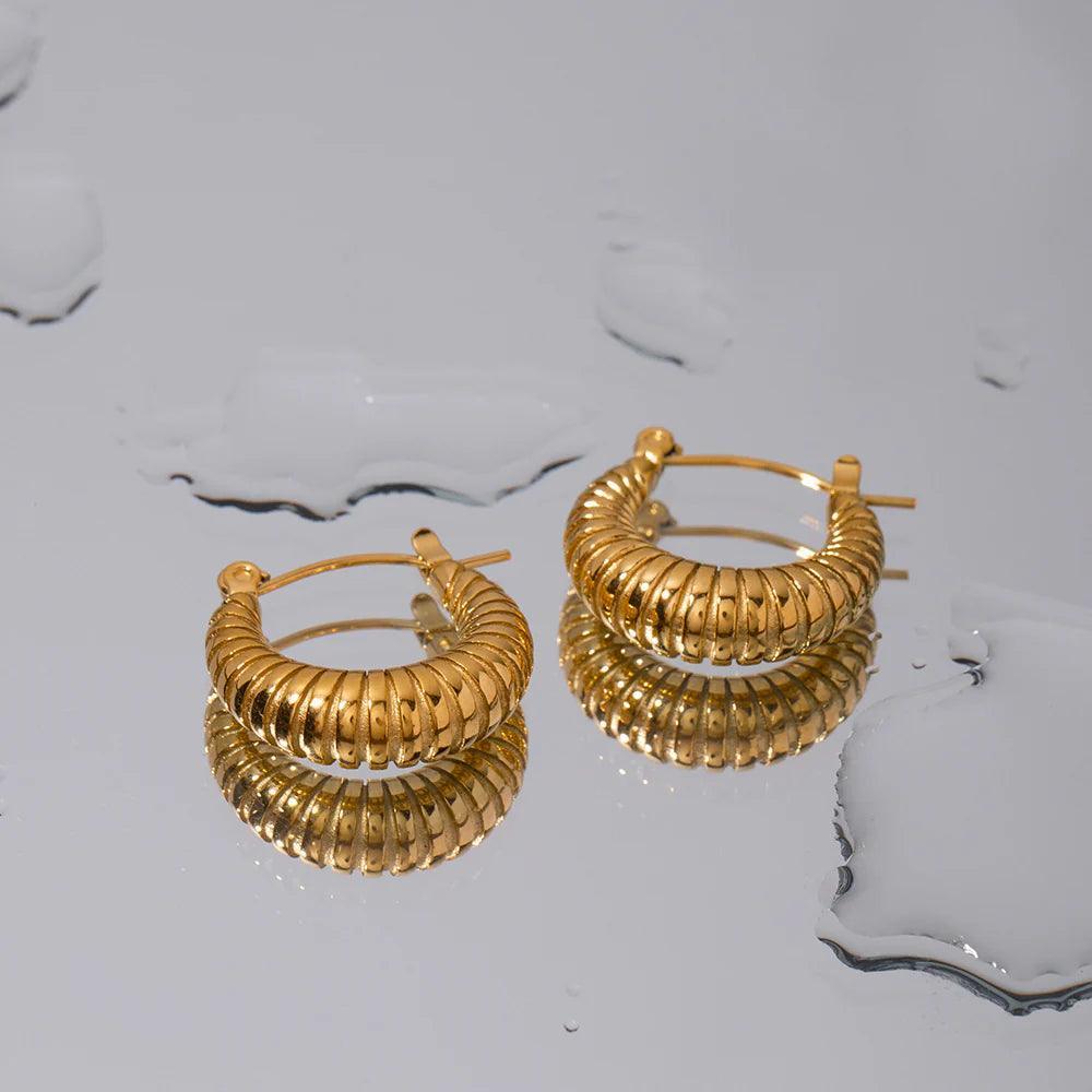 Chiara – Boucles d’Oreilles Chic à Motif Damier