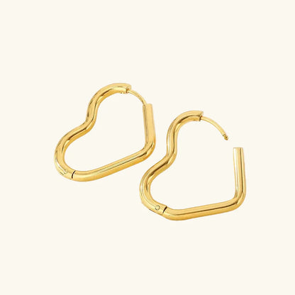 Myra – Boucles d’Oreilles Cœur Dorées