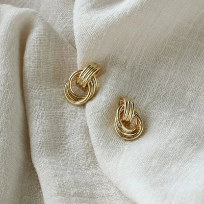 Nyra – Boucles d’Oreilles Géométriques Torsadées
