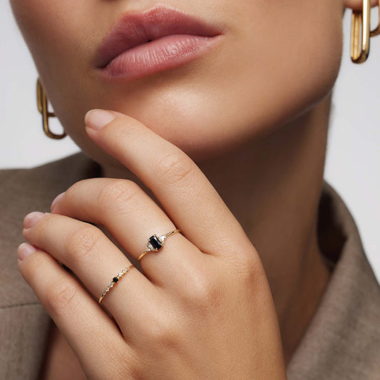 Sophie – Bague Baguette en Spinelle Noir
