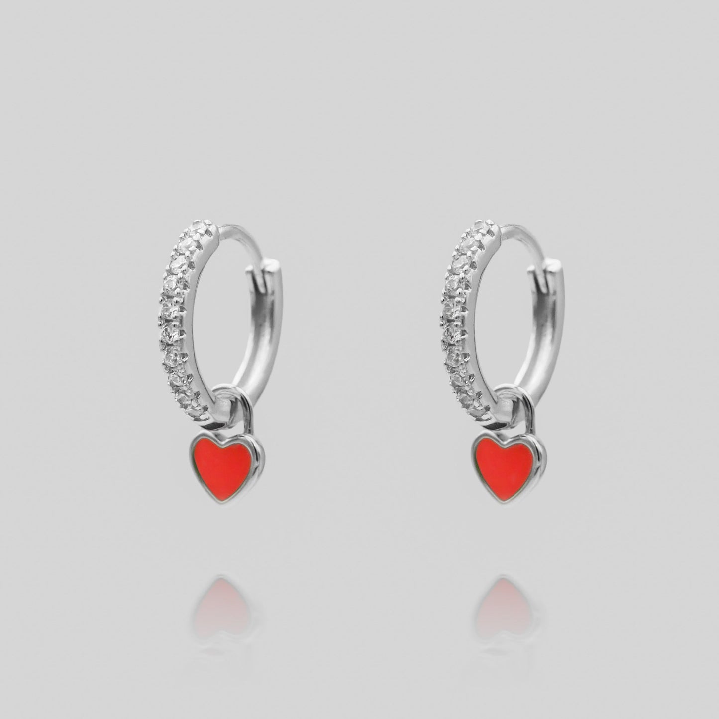 Gabby – Boucles d’Oreilles Huggies en Forme de Cœur