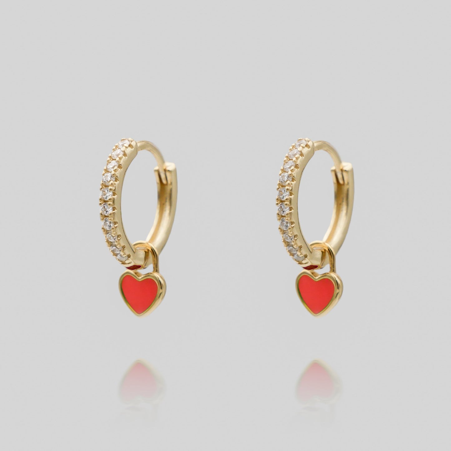 Gabby – Boucles d’Oreilles Huggies en Forme de Cœur