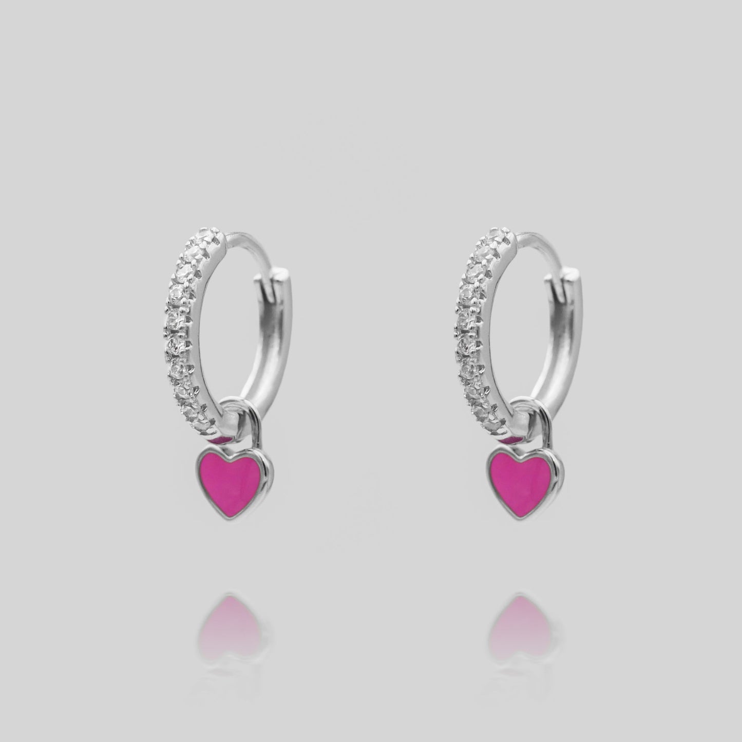 Gabby – Boucles d’Oreilles Huggies en Forme de Cœur