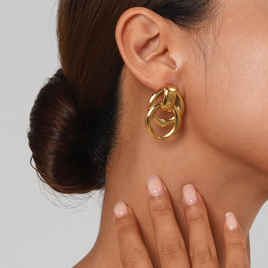 Vera – Boucles d’Oreilles Géométriques Dorées