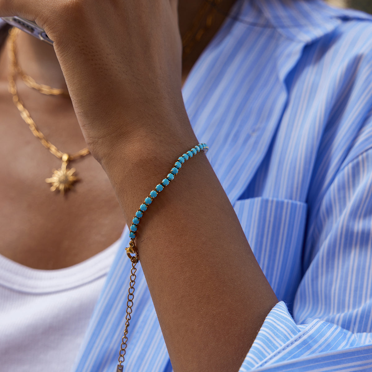 Iris – Bracelet Pierre Bleue Incrustée en Cuivre