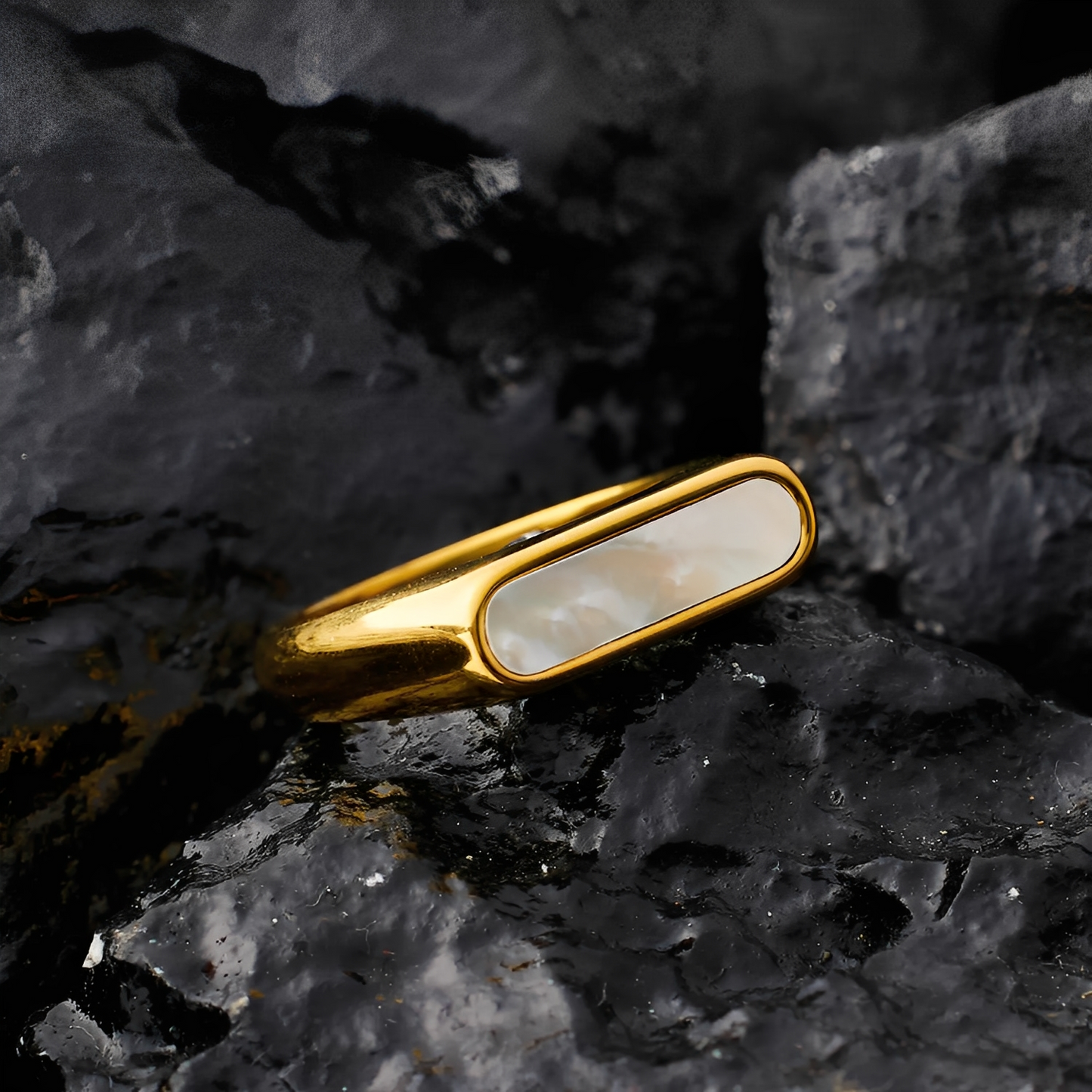 Lany – Bague Géométrique Vintage Nacre Blanche