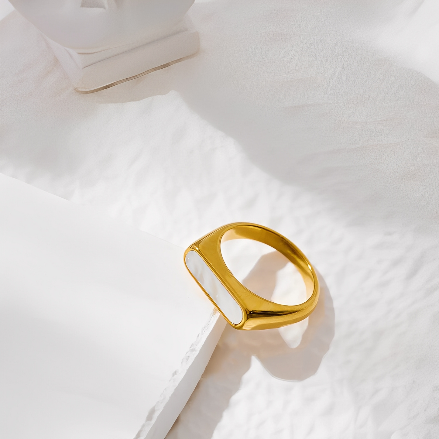 Lany – Bague Géométrique Vintage Nacre Blanche