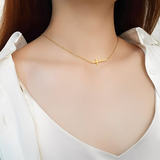 Nelly – Collier Croix Minimaliste Doré