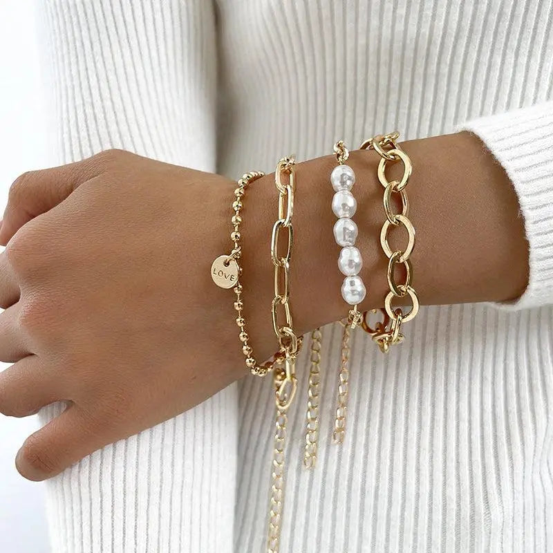Isaline – Bracelets Dorés avec Perles Élégantes