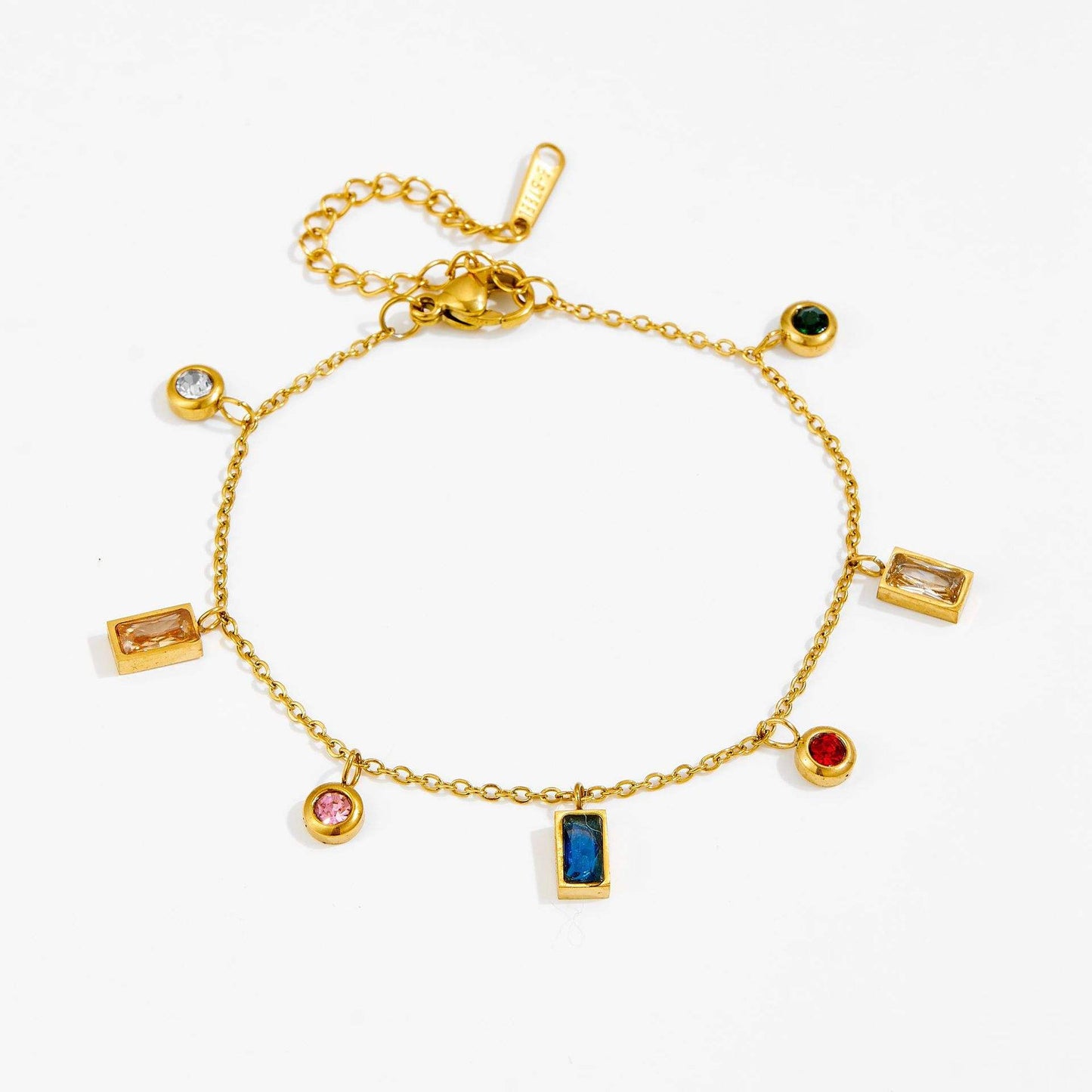 Isalya – Bracelet doré tendance au style universel