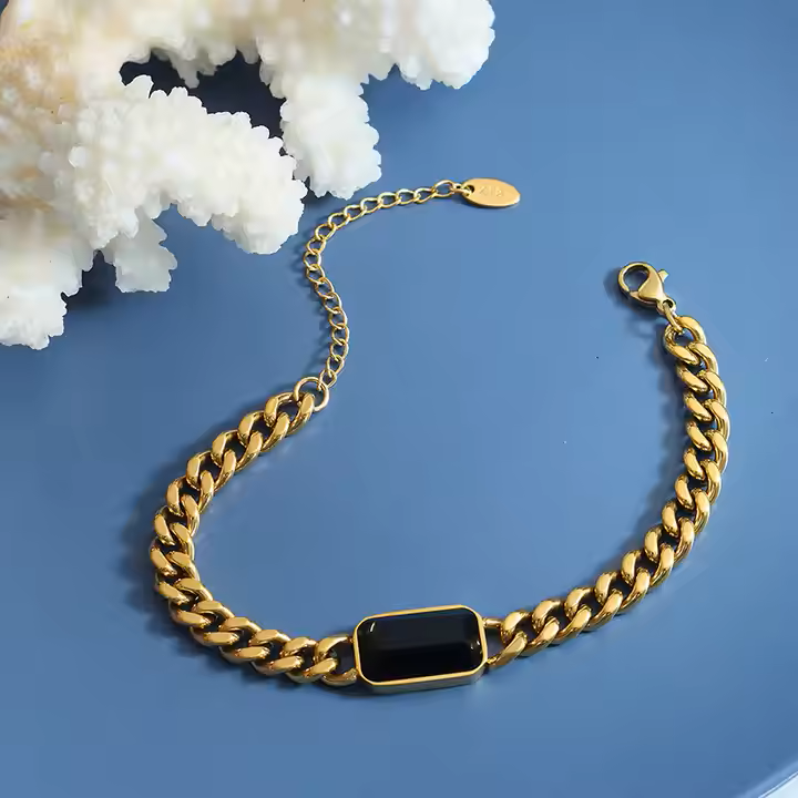 Marcie – Bracelet Cubain en Métal Titane Plaqué Or