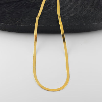 Lucie – Collier en Titane avec Pendentif Lame
