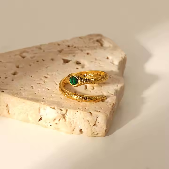 Isabelle – Bague serpent en acier inoxydable plaqué or