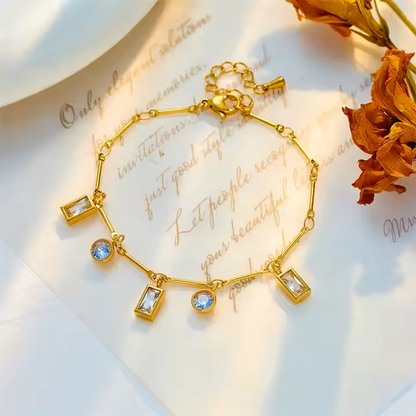 Oriana – Bracelet Chaîne Orné de Cristaux Rond et Carré