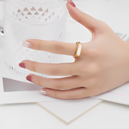 Lany – Bague Géométrique Vintage Nacre Blanche