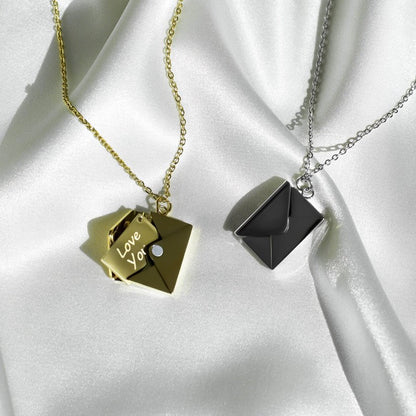 Yumeha – Collier Enveloppe Gravée Love