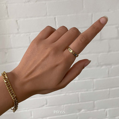 Lucia – Bague Numérique Élégante