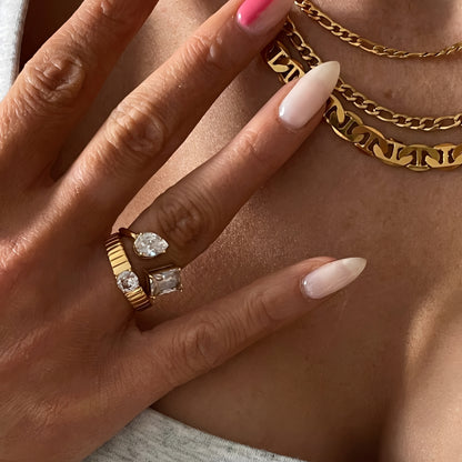 Ines – Bague ouverte en acier inoxydable doré ornée de zircon