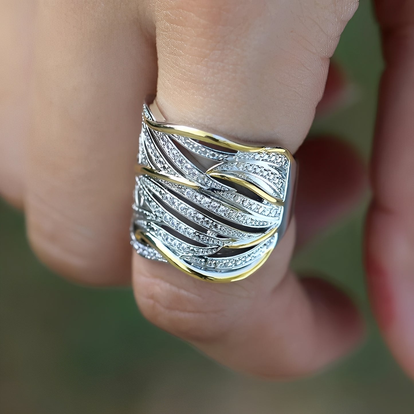 Lena – Bague Dorée Bicolore Multicouche en Zircon & Strass