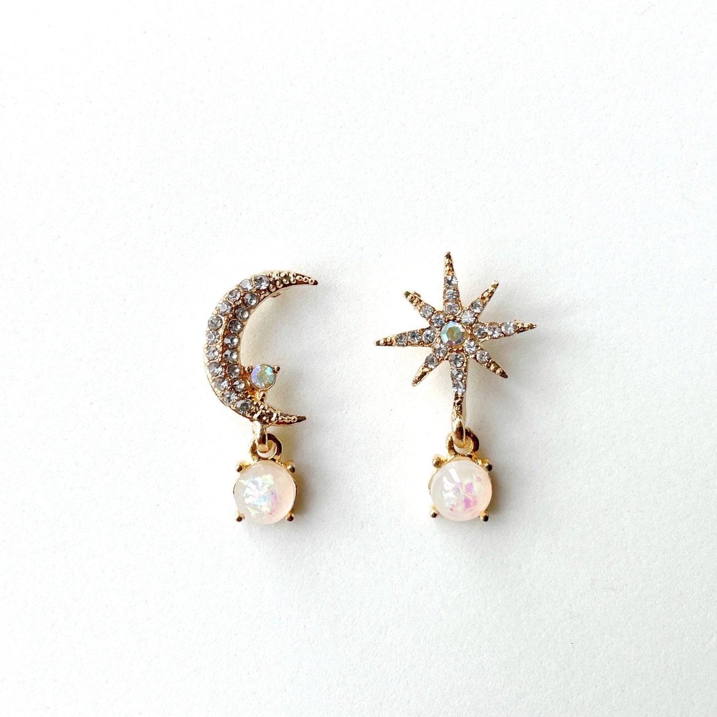 Stella – Boucles d'oreilles asymétriques en opale