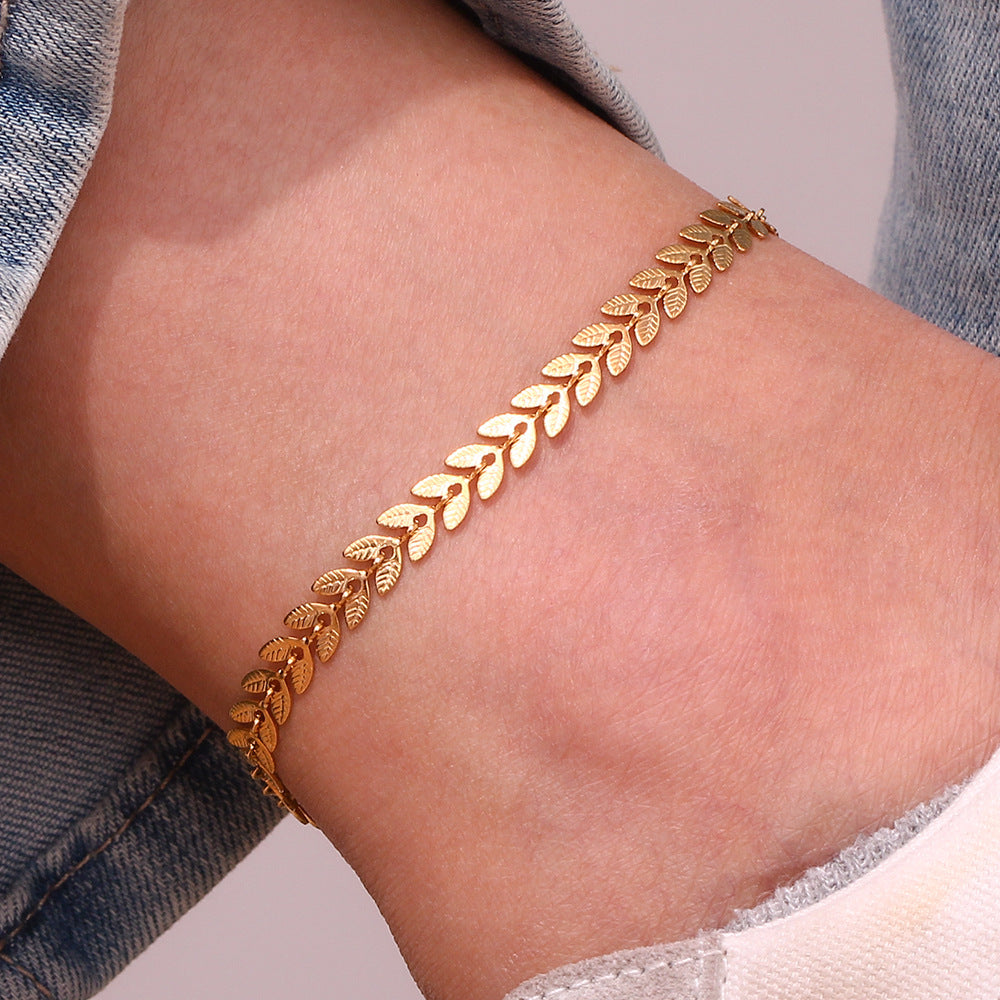 Sisi – Bracelet de Cheville Feuilles Dorées
