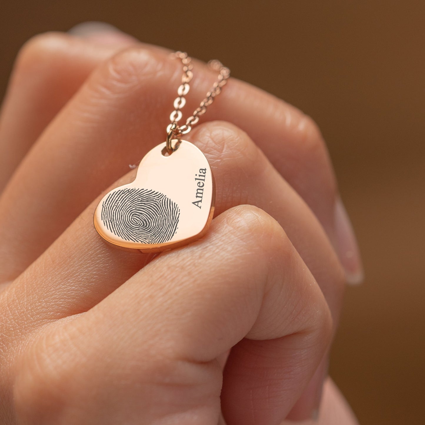 Collier personnalisé avec empreinte de doigt en forme de cœur et nom