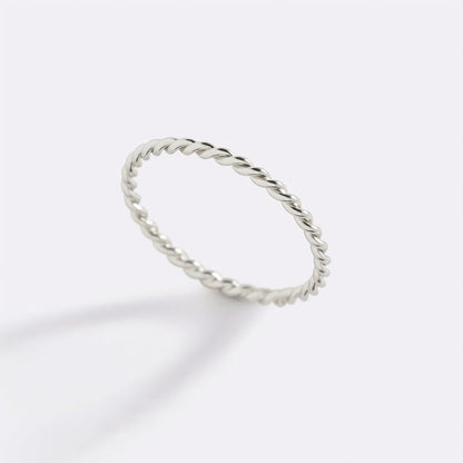 Manon – Bague Empilable Tressée