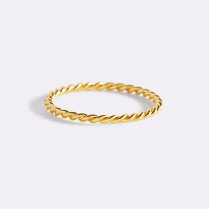 Manon – Bague Empilable Tressée