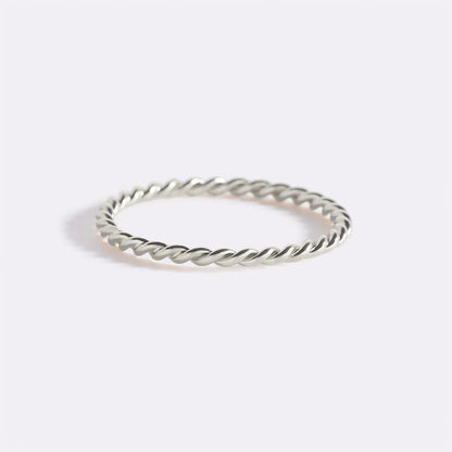Manon – Bague Empilable Tressée