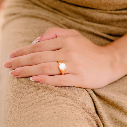 Daphne – Bague en Or avec Nacre