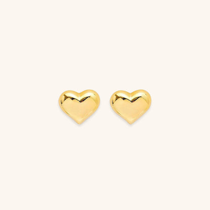Mila – Boucles d’Oreilles Clous Cœur Dorées