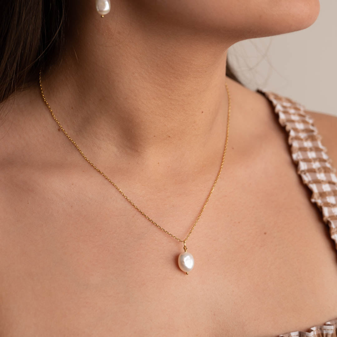 Collier Doré - Pendentif Perlé Scintillant