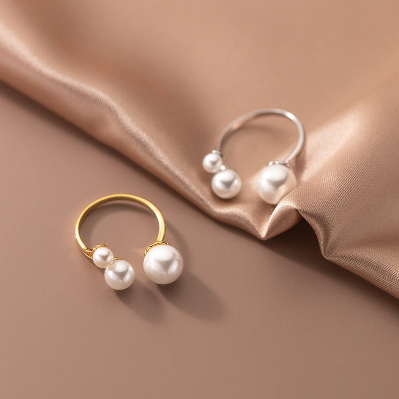 Amandine – Bague Ajustable à Trois Perles d’Eau Douce