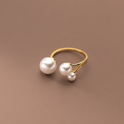 Amandine – Bague Ajustable à Trois Perles d’Eau Douce