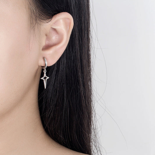 Astrid – Boucles d’Oreilles Étoile Cercle & Croix