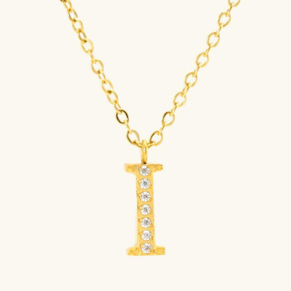Flora – Collier Lettre Fin et Élégant