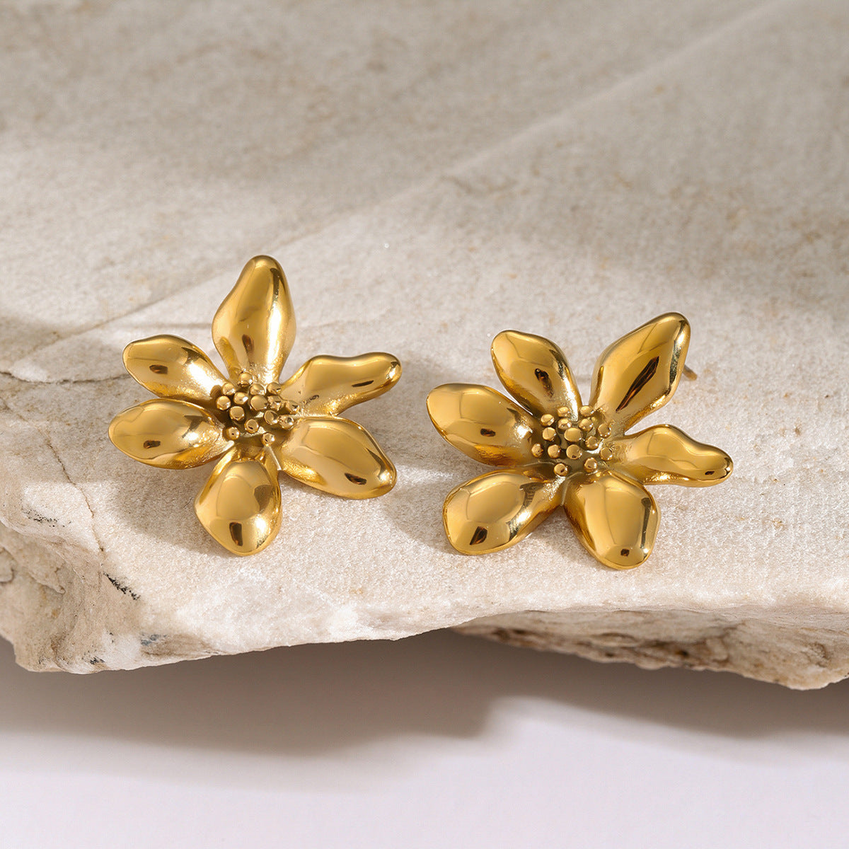 Alexa – Boucles d’Oreilles Fleur Solstice