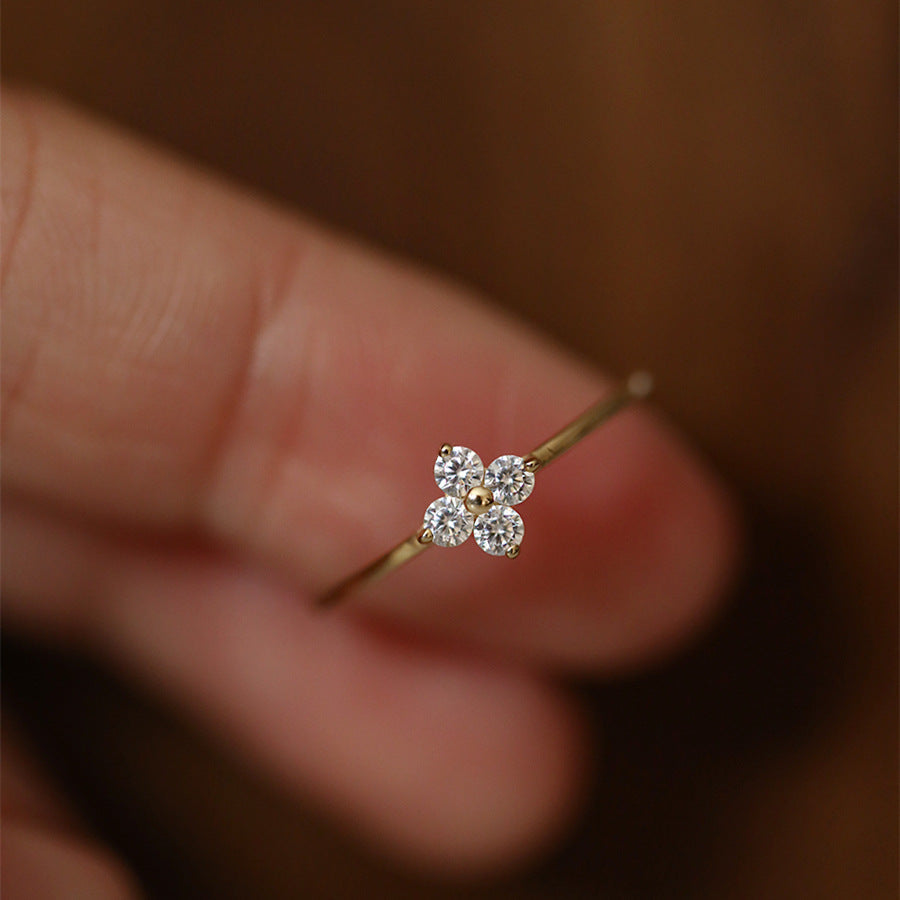 Mia – Bague Trèfle Cristal
