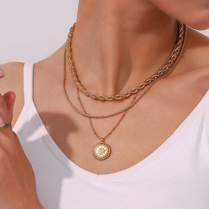 Stacey – Pendentif en Or Étoilé