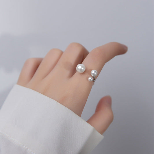 Amandine – Bague Ajustable à Trois Perles d’Eau Douce