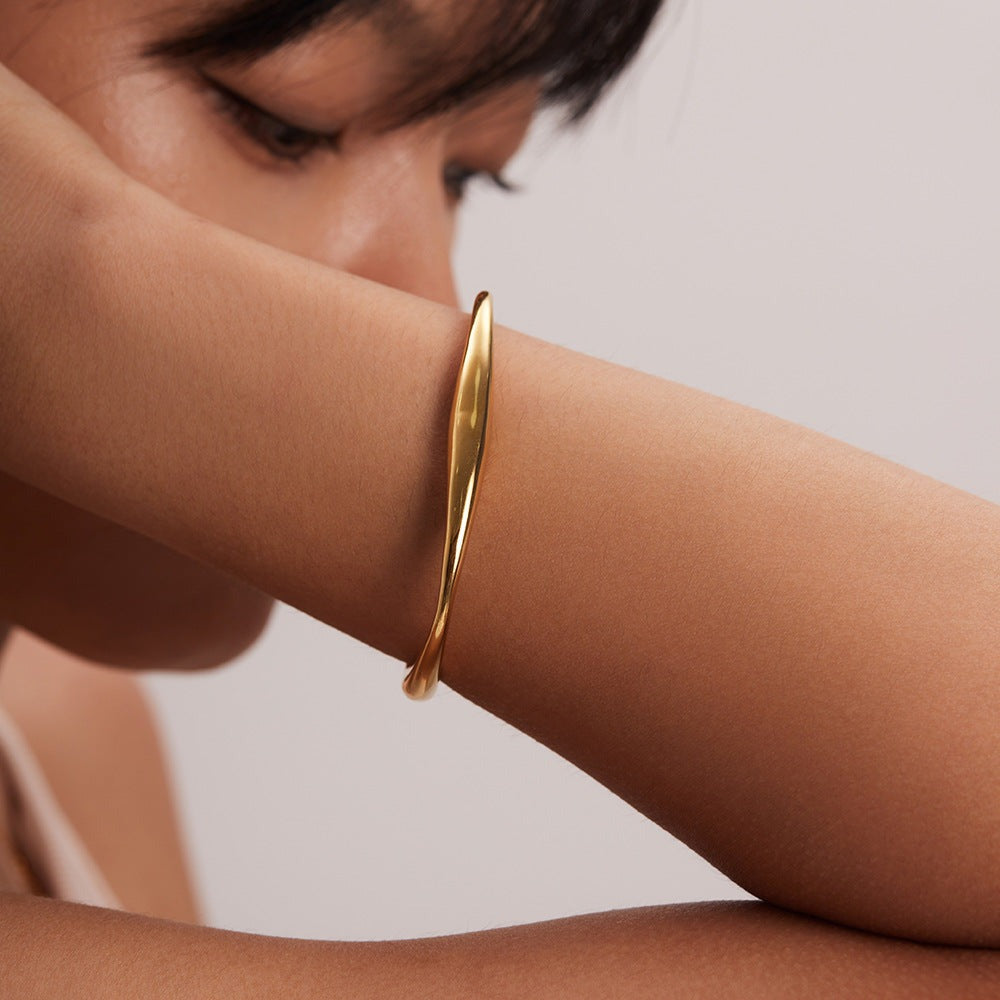 Tiffany – Bracelet Jonc Doré Élégant