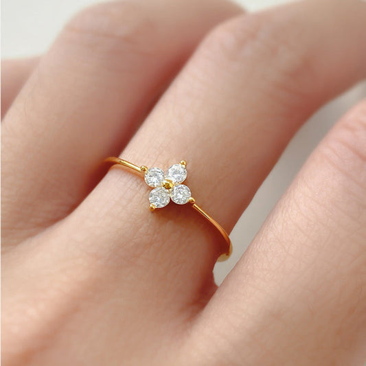 Mia – Bague Trèfle Cristal