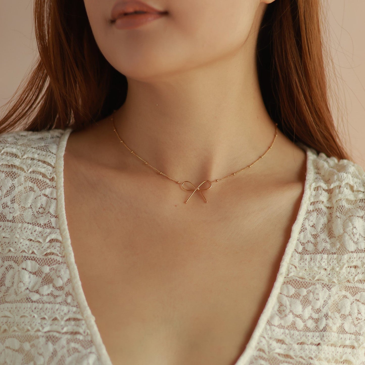 Fendi – Collier Nœud Fin et Délicat