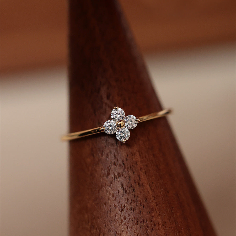 Mia – Bague Trèfle Cristal