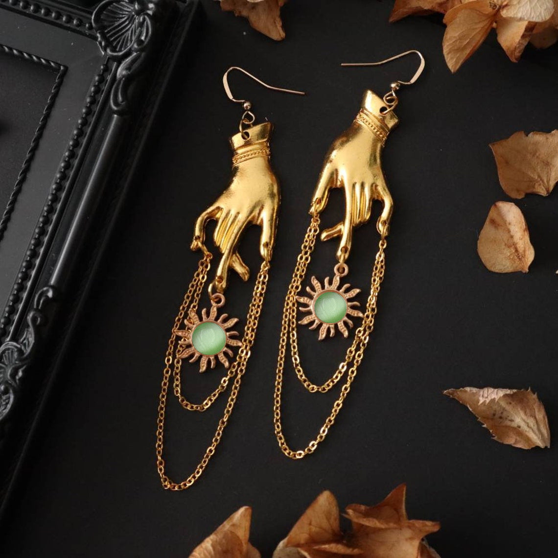 Soleya – Boucles d’Oreilles Soleil Doré Suspendu Élégantes
