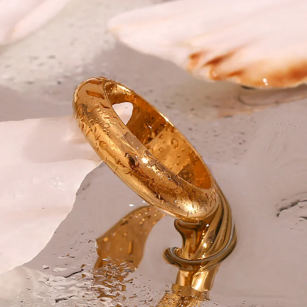 Yorina – Bague Dorée Moderne