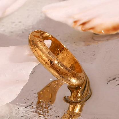 Yorina – Bague Dorée Moderne
