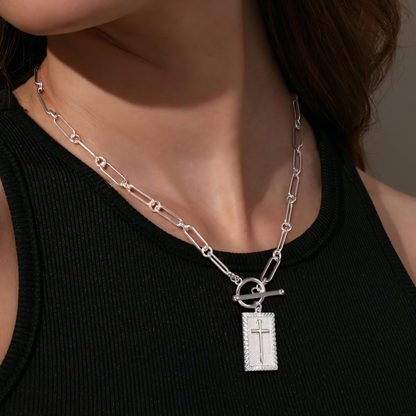 Marielle – Collier Croix Clou Élégant