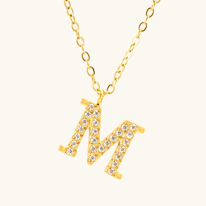 Flora – Collier Lettre Fin et Élégant