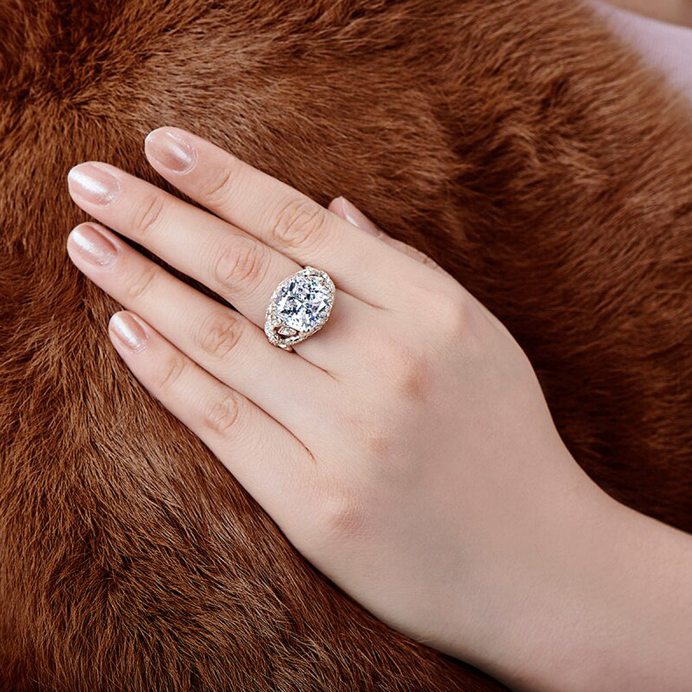 Haora – Bague Luxe Motif Ajouré en Zircon